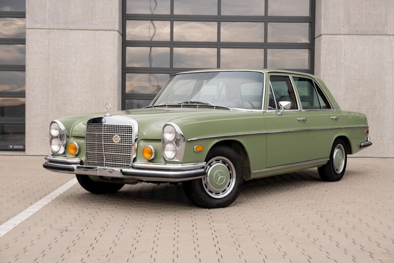 This Mercedes W108 was restored using only the best quality classic Mercedes parts