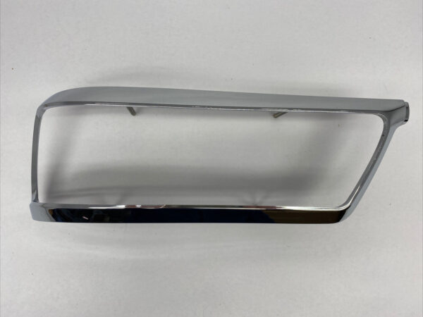 Left Tail Light Chrome Bezel fits Mercedes W112 280se W111 3.5 coupe convertible - Image 3