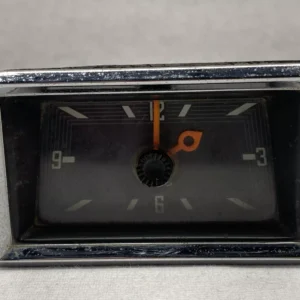 Used Clock with Sharp Bezel 280 220 300 SE W111 1115420011