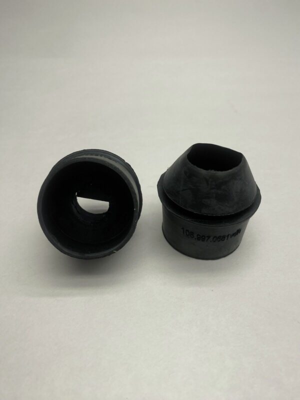 Set of Water Drain Grommets in Trunk for Mercedes Benz W108 109 W111 1089970681 - Image 3