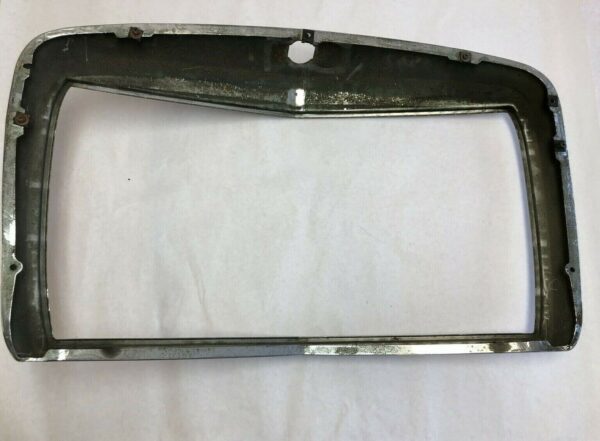 Used Low Grille Frame for Mercedes 280se coupe w111 3.5 112 - Image 5