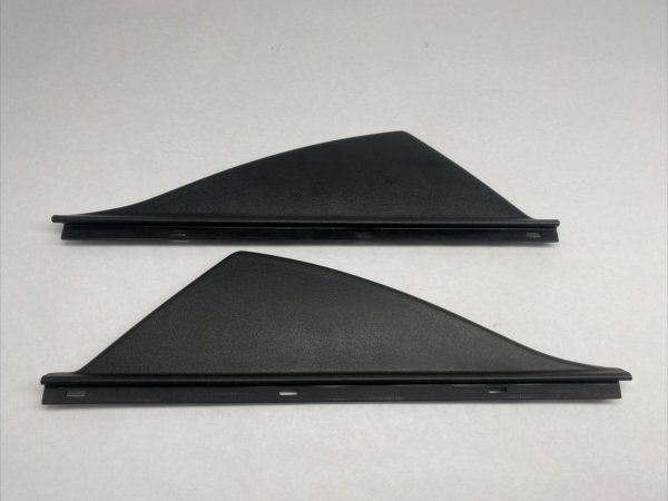 Pair of Side Panel Covers fits Mercedes W124 Coupe 1246921122 - Image 4