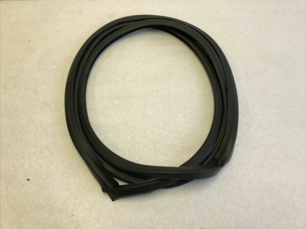 TRUNK SEAL FOR 4 DOOR SEDAN MERCEDES W108 280SE 280S 250SE 250S 1087500077