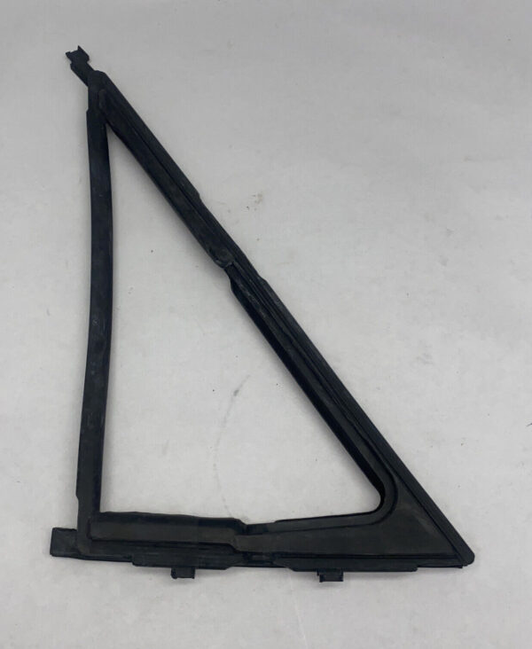 Left Side Vent Window Seal fits Mercedes W108 W109 250S 280SE 300SEL 1087250124 - Image 2