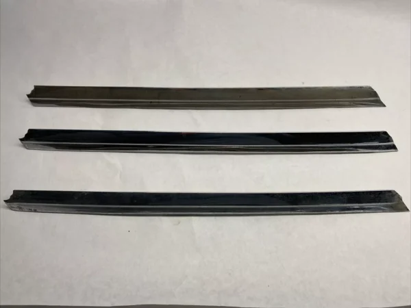 1 Used Left Hardtop Chrome Side Molding Fits MERCEDES W113 230 250 280SL Pagoda
