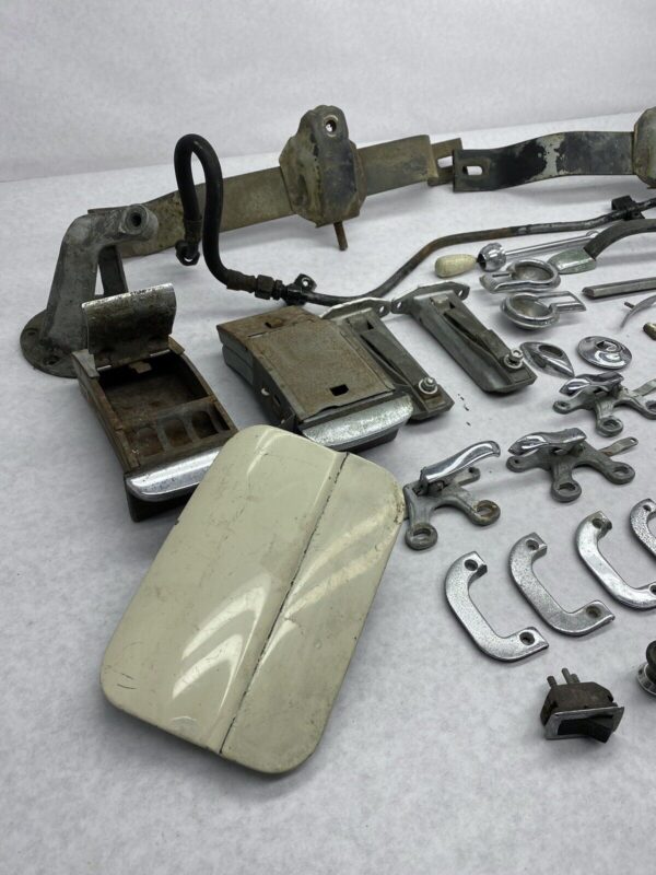 Used Parts Lot Fits Mercedes W110 W111 W112 Fintail Sedan - Image 2