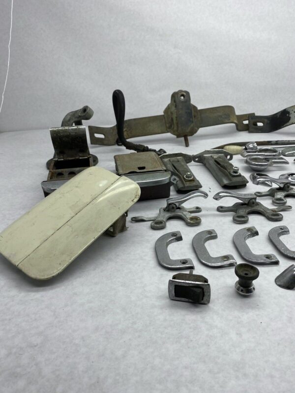Used Parts Lot Fits Mercedes W110 W111 W112 Fintail Sedan - Image 6