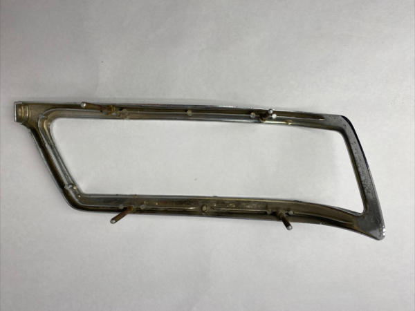 Rear Taillight Chrome Frame Left fits Mercedes w111 280se  1118266152 - Image 2