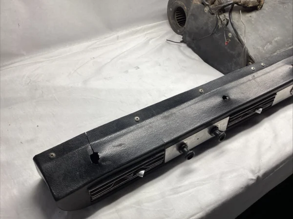 Used Kuhlmeister AC Unit Fits Mercedes W113 Pagoda - Image 3