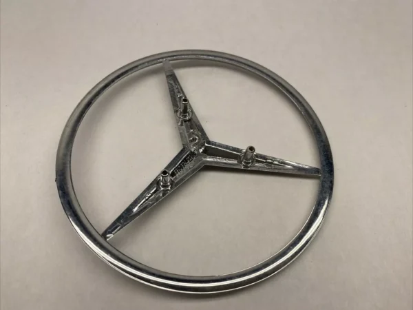 OEM Trunk Lid Chrome Star fits Mercedes W126 SE SEL SEC 1267580158 - Image 2
