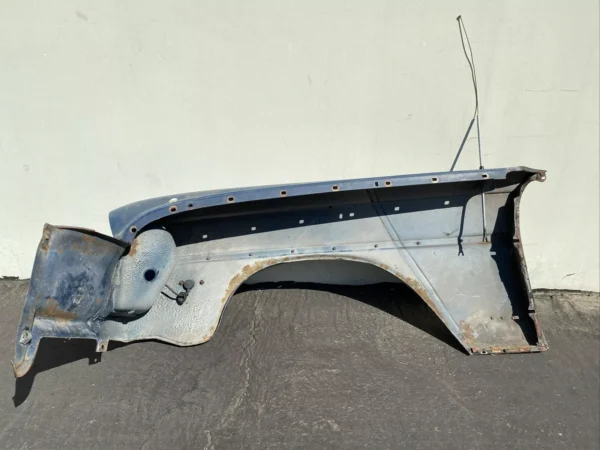 Used Front Right Fender fits W108 W109 Sedan - Image 4