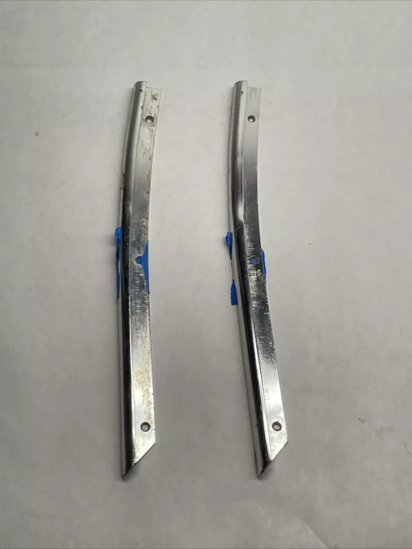 Right Aluminum Door Trim W111 280SE coupe/cabriolet