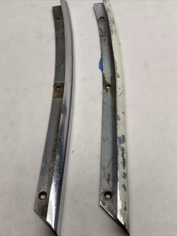 Left Chrome Door Trim W111 280SE coupe/cabriolet - Image 4