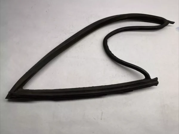Rear Door Right Hand triangle window seal fits Mercedes W108 W109