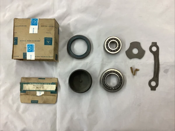 NOS Front Wheel bearing Kit Fits Mercedes W108 W111 W113 1115860433
