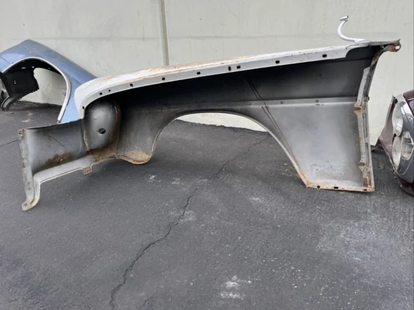 Used Front Right Fender fits Mercedes W108 W109 Sedan 1088800618 - Image 2