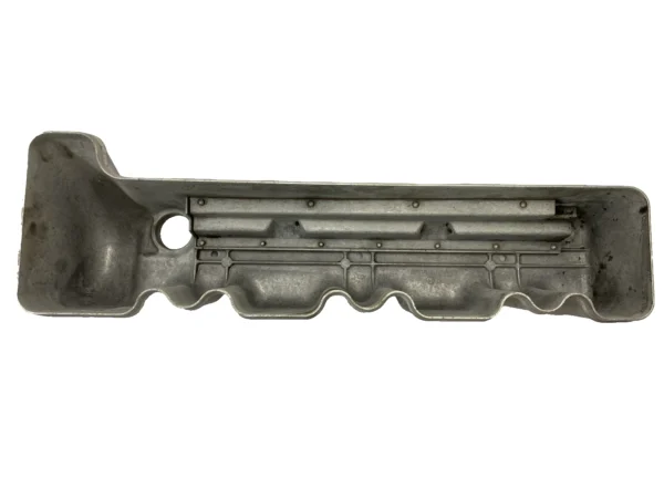 Used Early Screw On Cap Style Valve Cover fit Mercedes W108 W111 W113 1270160105 - Image 5