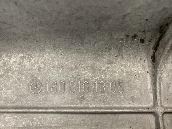 Used Early Screw On Cap Style Valve Cover fit Mercedes W108 250S 1800161305 M108 - Image 2