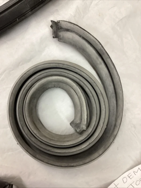 OEM 7 pcs Hardtop seal kit fits Mercedes 230sl 280sl 113 w113 63 to 71 - Image 2