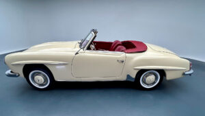 Some Mercedes 190SL mechanical issues can be easily detected while others may be more difficult. Here is a picture of a fine tuned 190SL with no mechanical issues.